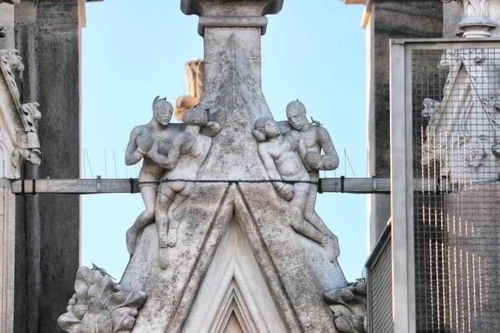 Il Duomo di Milano nasconde un pugile in mezzo alle sue guglie
